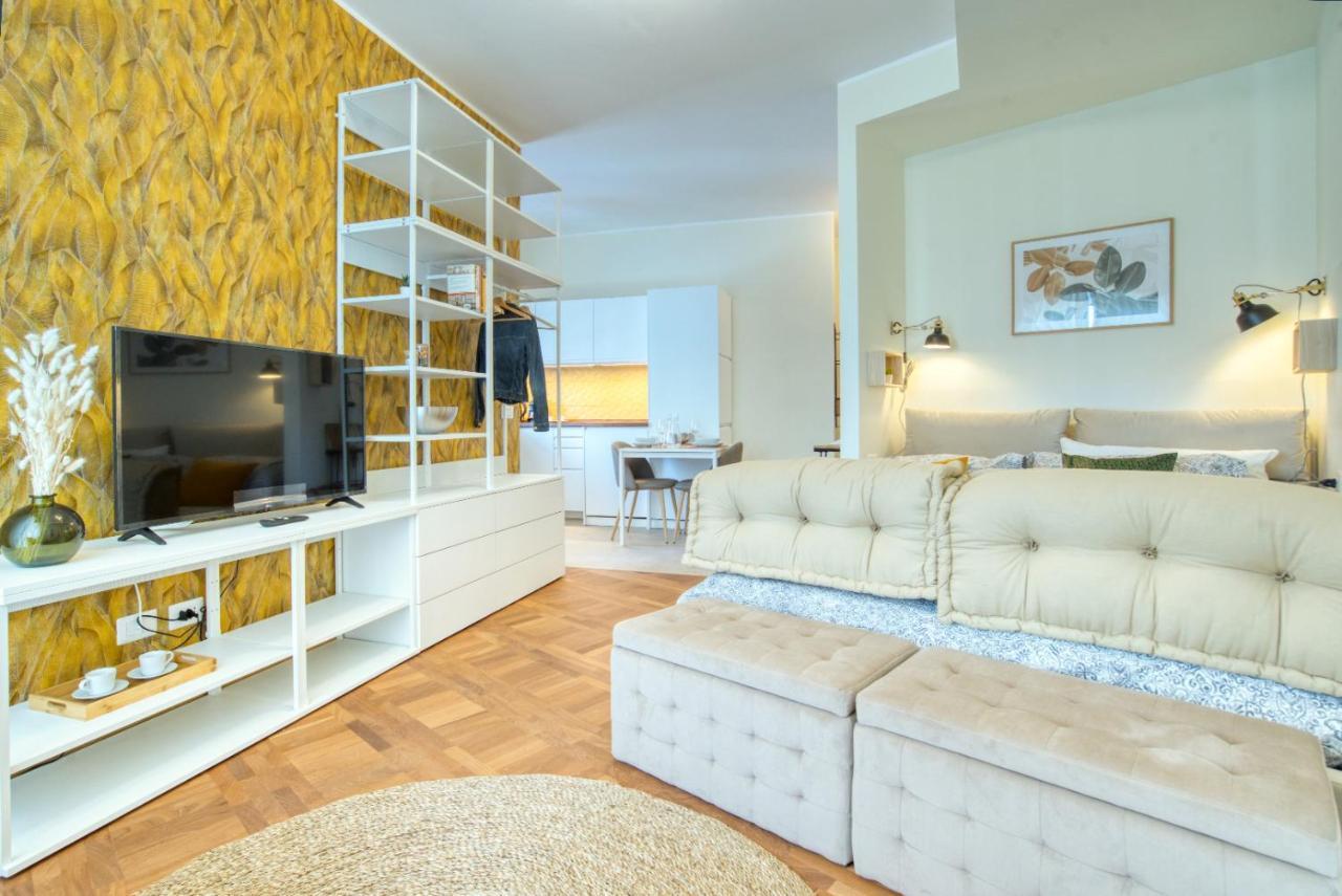 Caseospitali - Casa Mary Lou, Romantico Monolocale Ristrutturato Panoramico มิลาน ภายนอก รูปภาพ